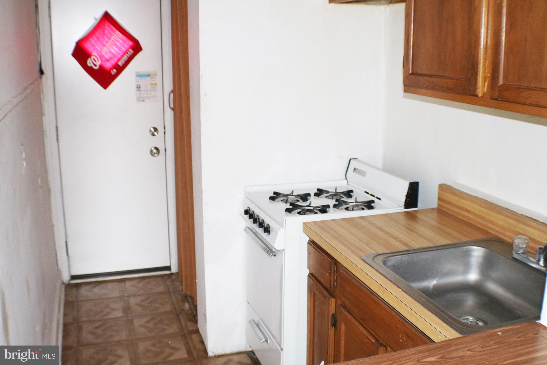 1800 Benning Road Northeast Washington, DC 20002 - Photo 6 of 14 3rd Floor Kitchen