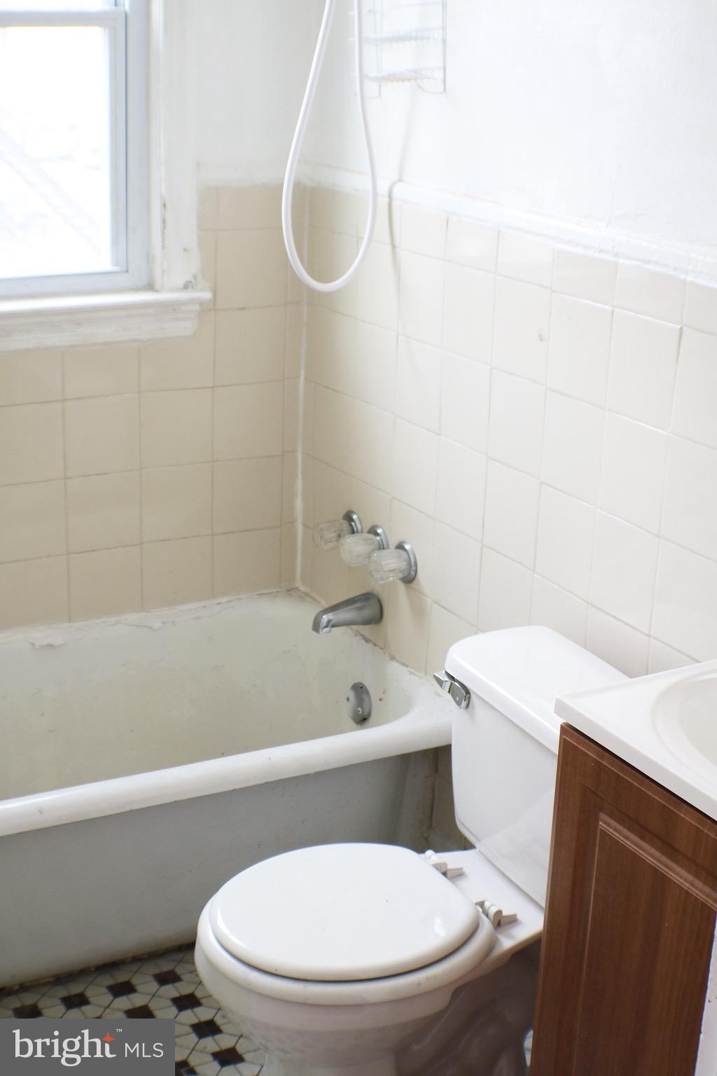 1800 Benning Road Northeast Washington, DC 20002 - Photo 7 of 14 3rd Floor Bathroom