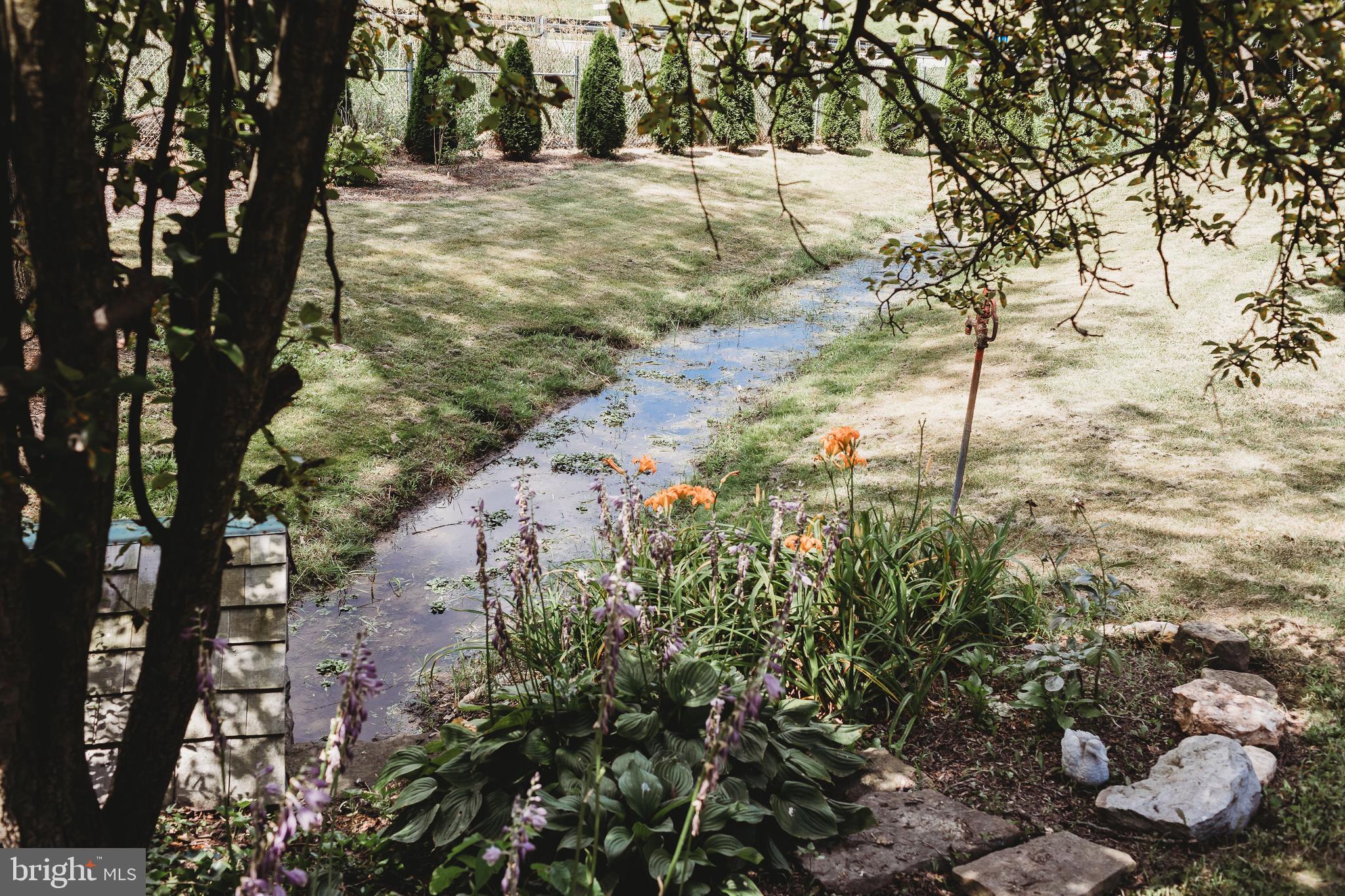 8 Eastern Boulevard York, PA 17402 - Photo 13 of 44