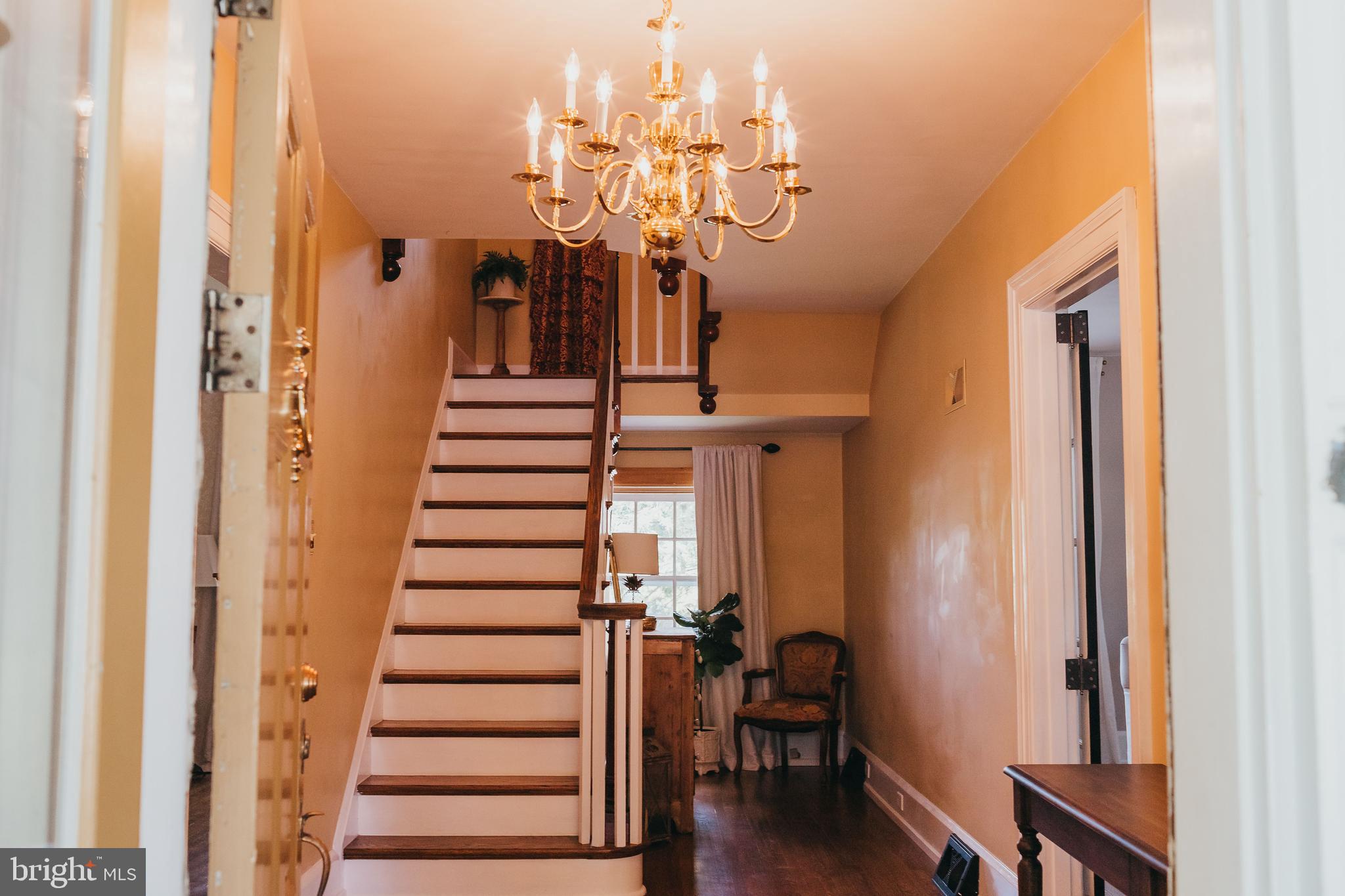 8 Eastern Boulevard York, PA 17402 - Photo 15 of 44 Curved Staircase in Foyer