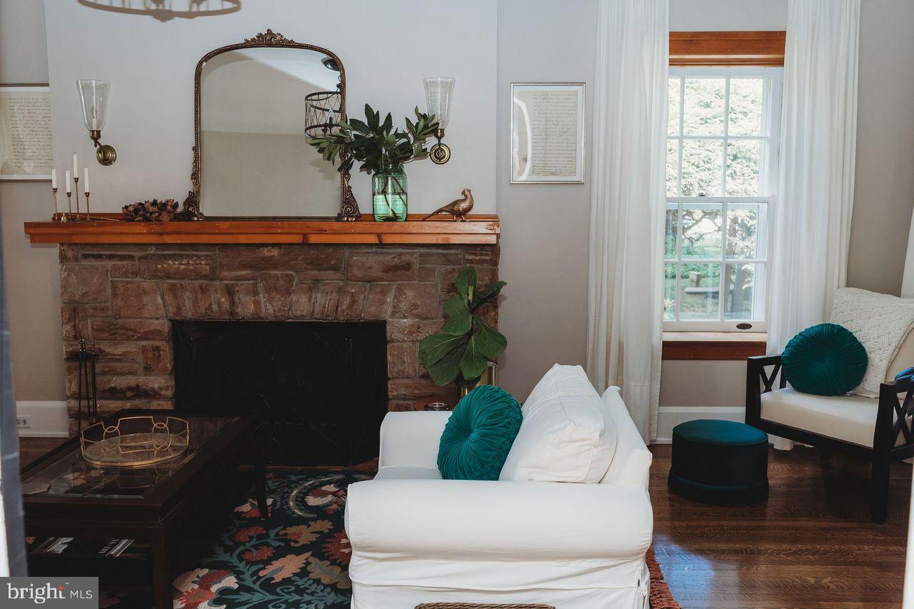 8 Eastern Boulevard York, PA 17402 - Photo 27 of 44 Stone-enclosed Gas Fireplace