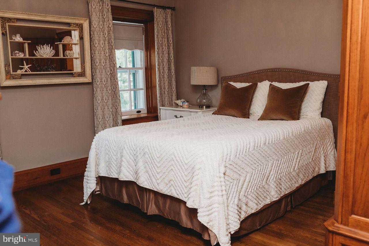 8 Eastern Boulevard York, PA 17402 - Photo 33 of 44 2nd Floor Guest Bedrooms