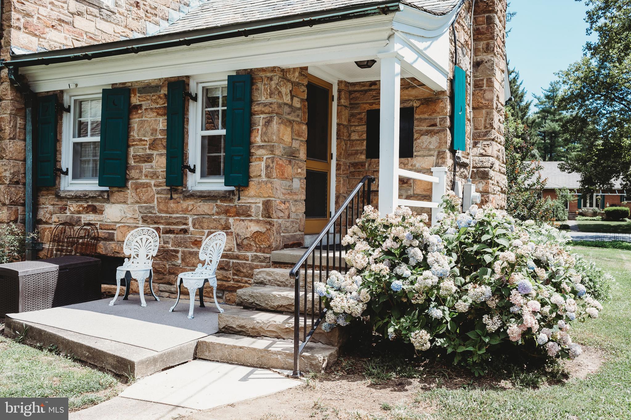 8 Eastern Boulevard York, PA 17402 - Photo 5 of 44 Back Patio