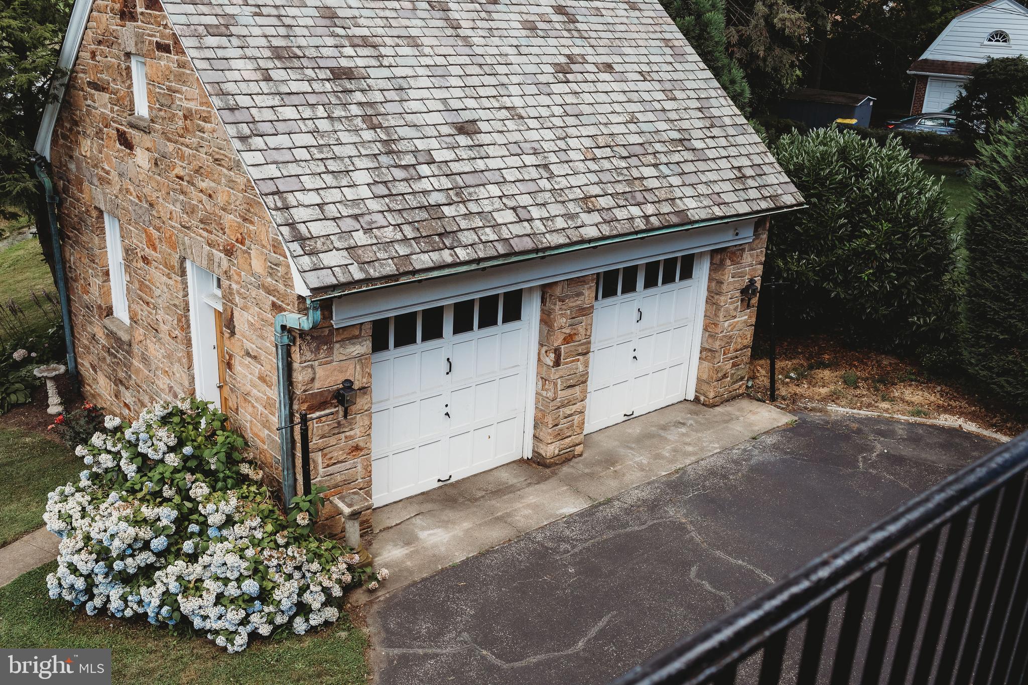 8 Eastern Boulevard York, PA 17402 - Photo 7 of 44 2 Car Detached Garage w/Loft Storage