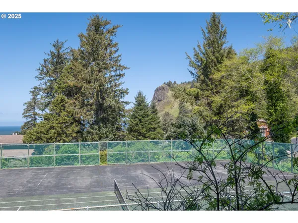 $199,000 | 301 Otter Crest Loop, Unit 174/175, Otter Rock, OR 97369