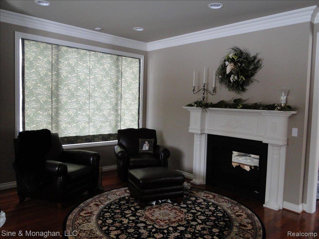 8299 Morrow Road Algonac, MI 48001 - Photo 12 of 20 9 sitting room off d.r