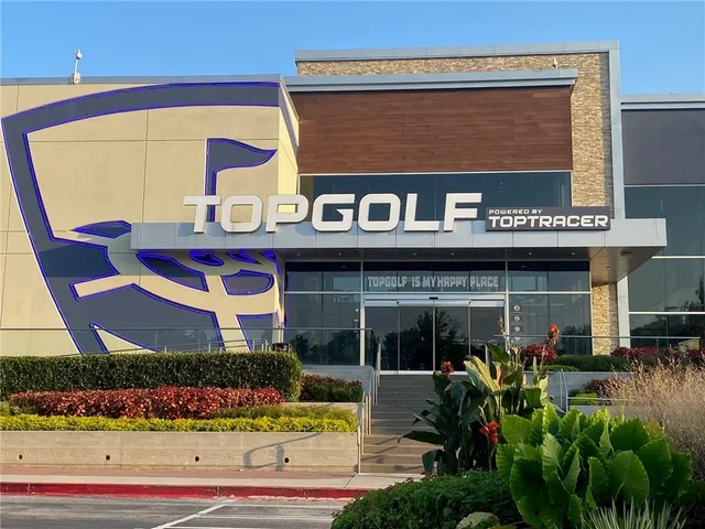 a view of building with outdoor space