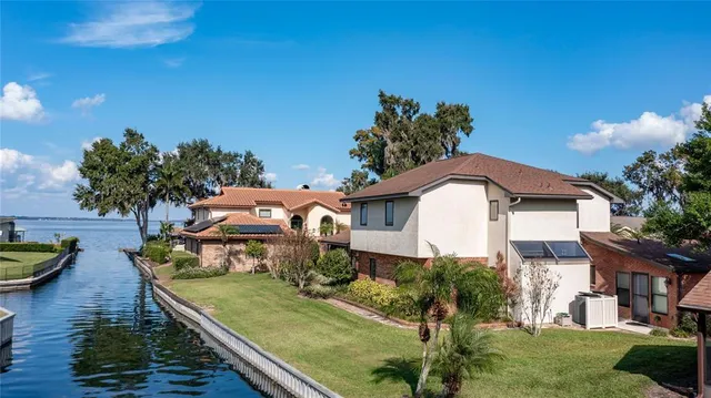 $650,000 | 104 Acacia Point, Yalaha, FL 34797