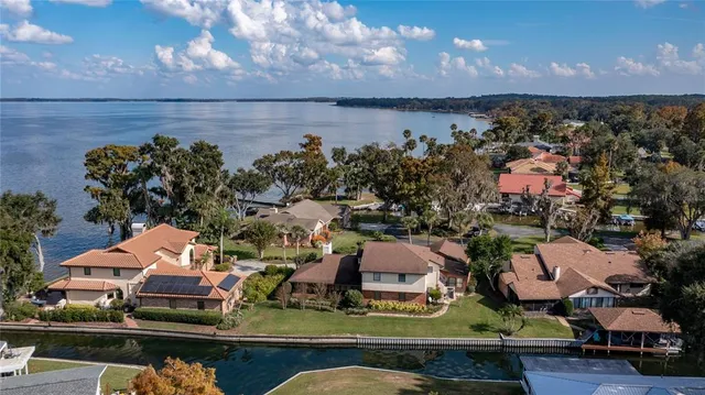 $650,000 | 104 Acacia Point, Yalaha, FL 34797