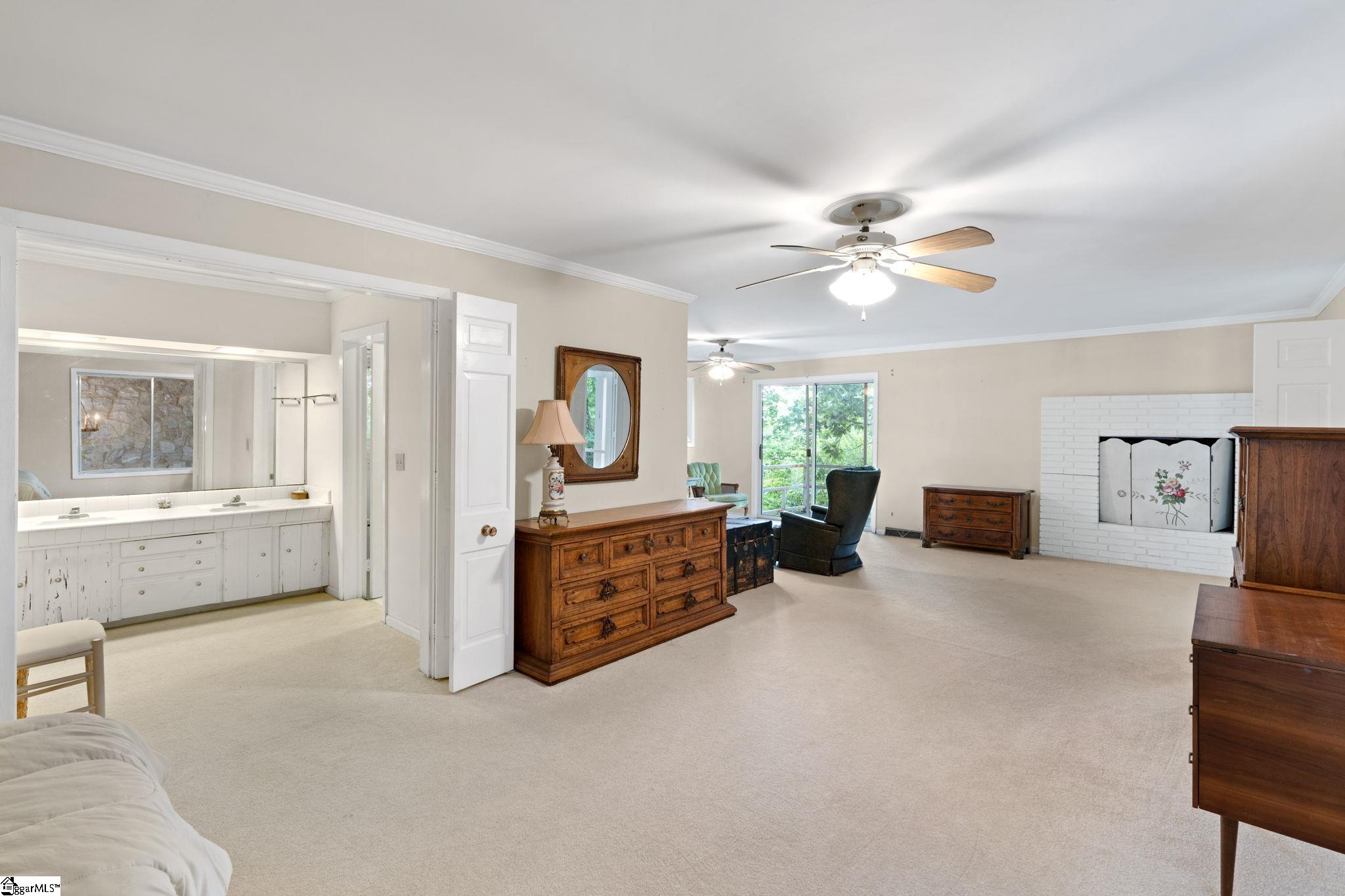 500 Old Altamont Road Greenville, SC 29609 - Photo 16 of 36