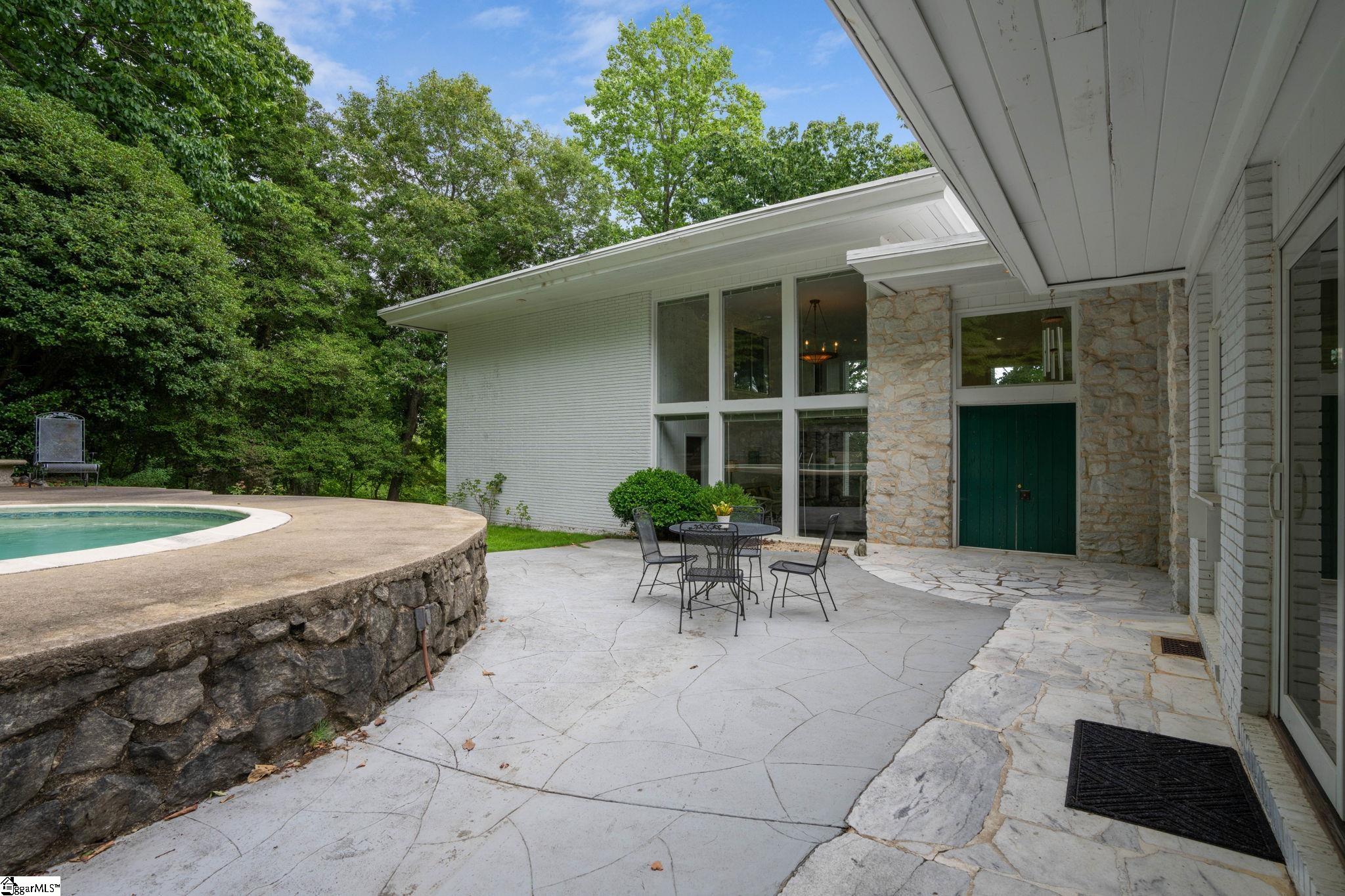500 Old Altamont Road Greenville, SC 29609 - Photo 23 of 36
