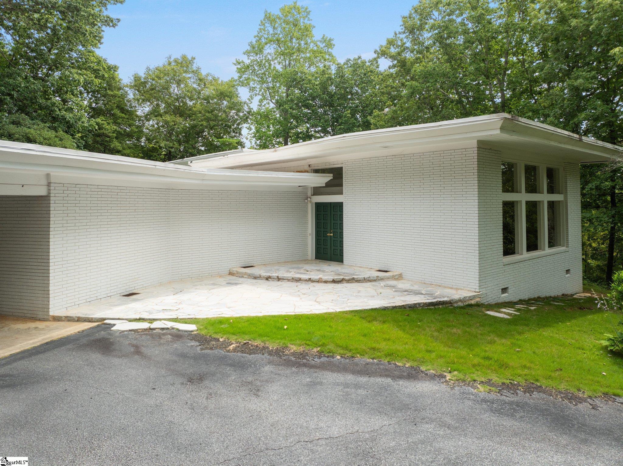 500 Old Altamont Road Greenville, SC 29609 - Photo 3 of 36