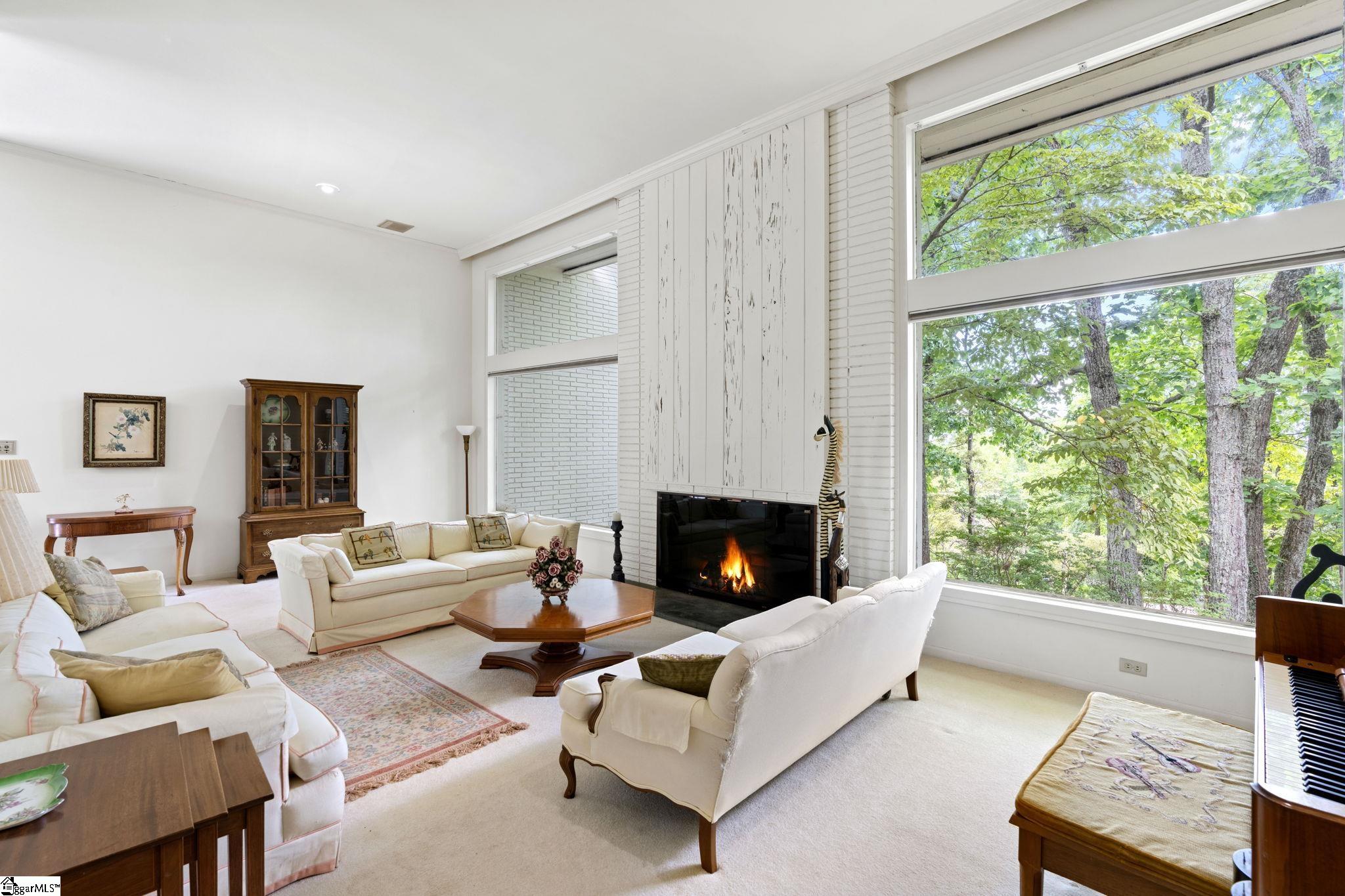 500 Old Altamont Road Greenville, SC 29609 - Photo 4 of 36