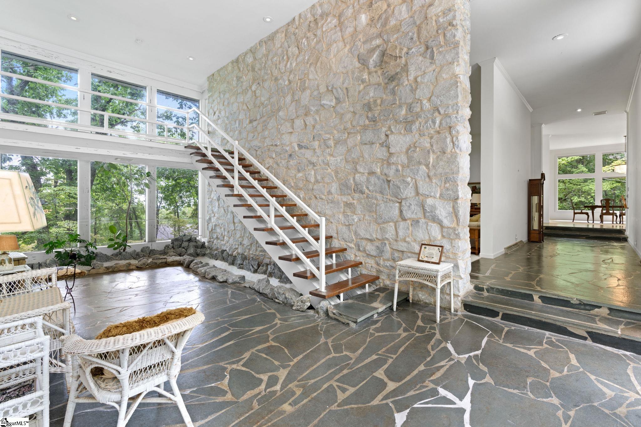 500 Old Altamont Road Greenville, SC 29609 - Photo 6 of 36