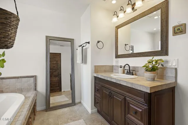 $1,750,000 | 2149 Monmouth Drive, Ventura, CA 93001