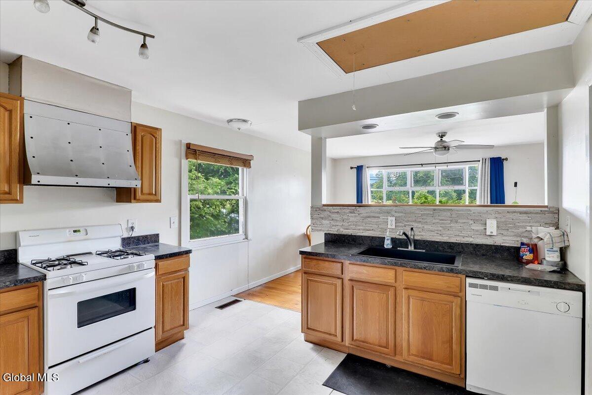 713 Watervliet Shaker Road Colonie, NY 12110 - Photo 9 of 23 09-713 Watervliet Shaker Rd-9