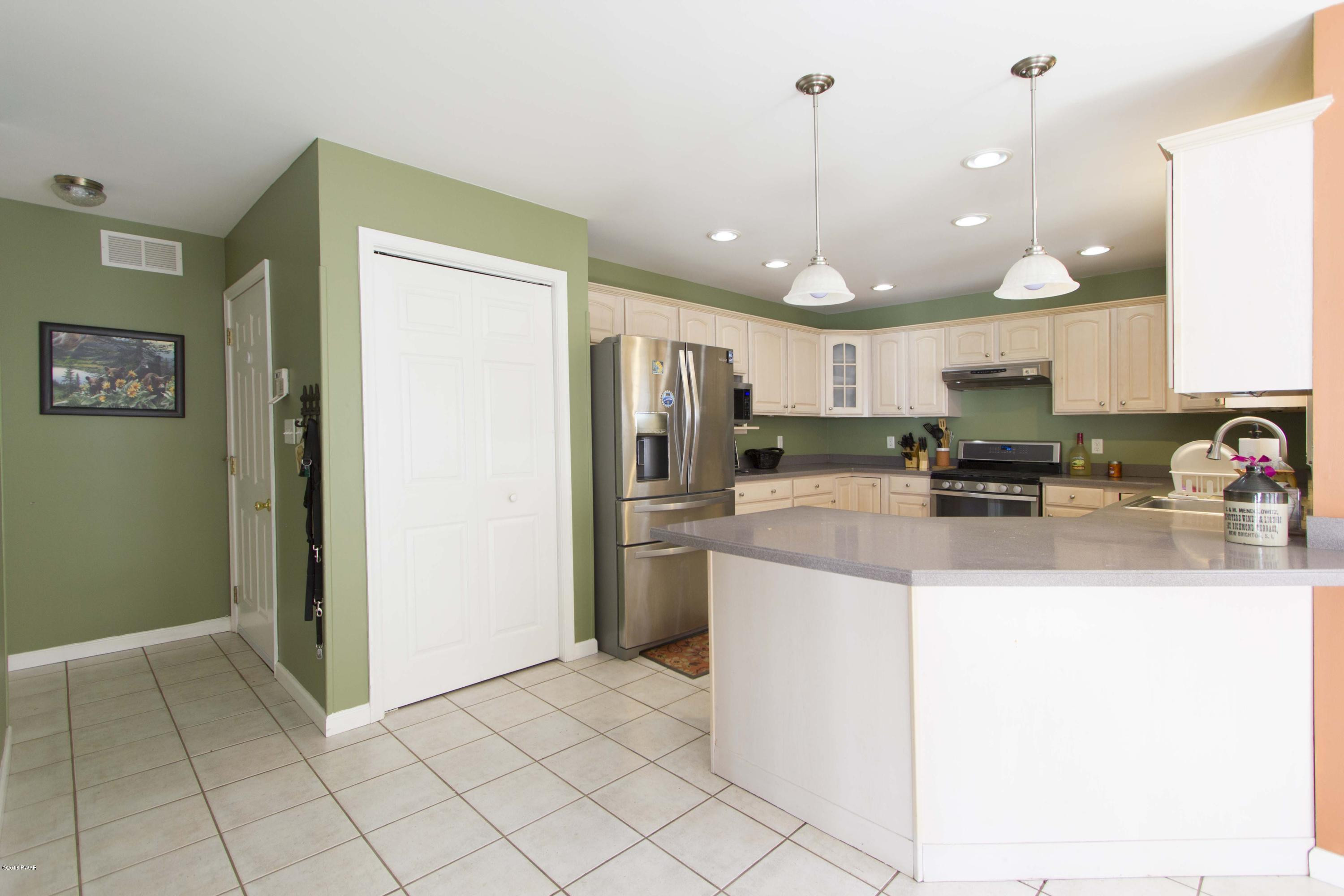 381 Engvaldsen Road Hawley, PA 18428 - Photo 11 of 36