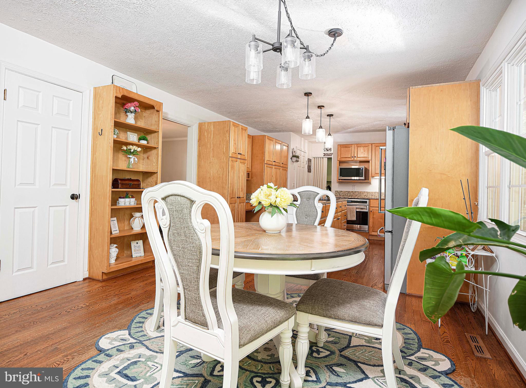 17200 Wesley Chapel Road Monkton, MD 21111 - Photo 16 of 51 Eat-in space with view to kitchen