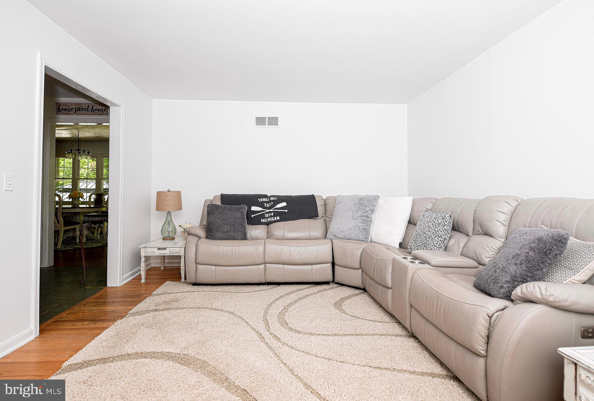 17200 Wesley Chapel Road Monkton, MD 21111 - Photo 10 of 51 Formal living space at right of foyer entrance