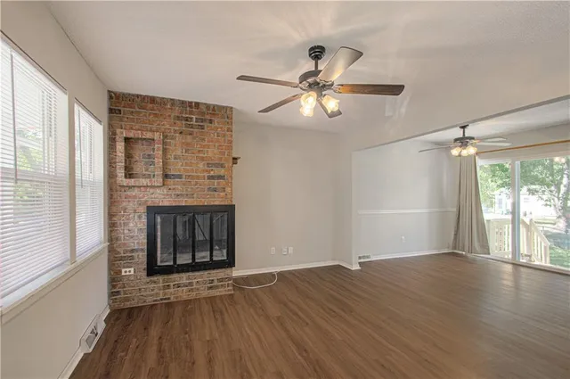 $270,000 | 404 Northeast Castle Drive, Lee's Summit, MO 64086