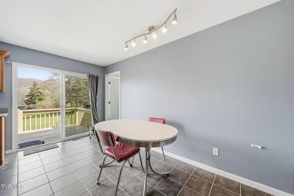 $558,000 | 419 Cove Creek Road, Roan Mountain, TN 37687