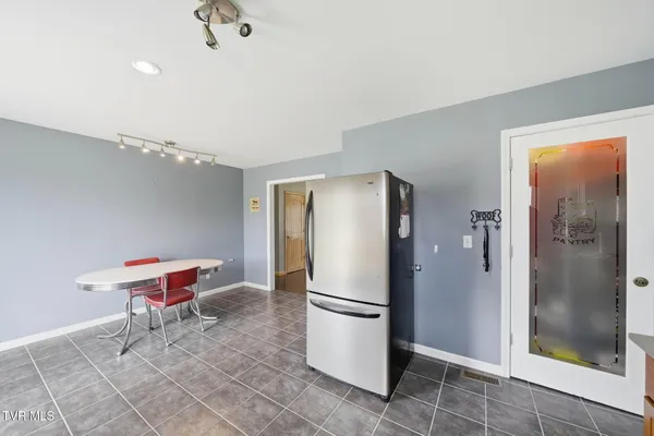 $558,000 | 419 Cove Creek Road, Roan Mountain, TN 37687