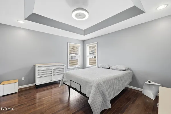 $558,000 | 419 Cove Creek Road, Roan Mountain, TN 37687