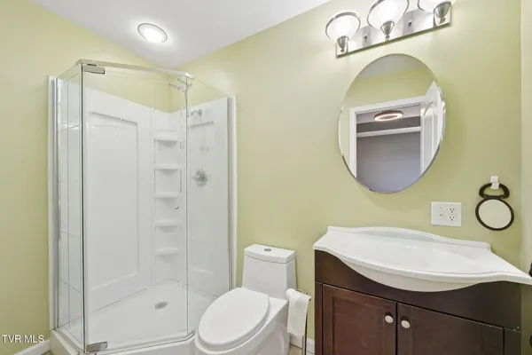 $558,000 | 419 Cove Creek Road, Roan Mountain, TN 37687