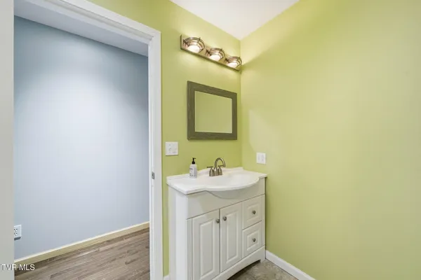 $558,000 | 419 Cove Creek Road, Roan Mountain, TN 37687