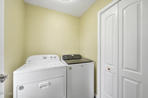 $558,000 | 419 Cove Creek Road, Roan Mountain, TN 37687