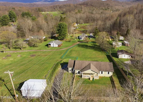 $558,000 | 419 Cove Creek Road, Roan Mountain, TN 37687