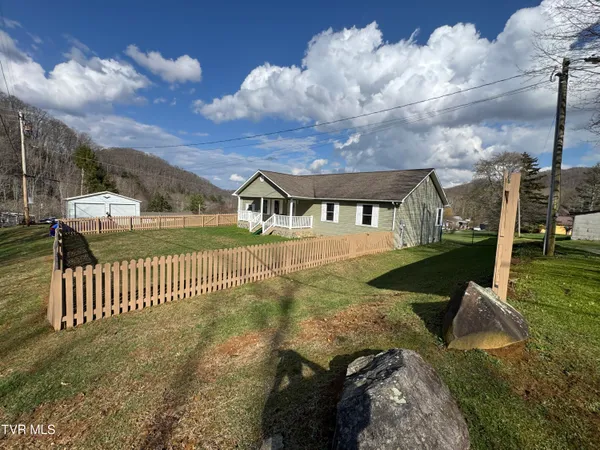 $558,000 | 419 Cove Creek Road, Roan Mountain, TN 37687