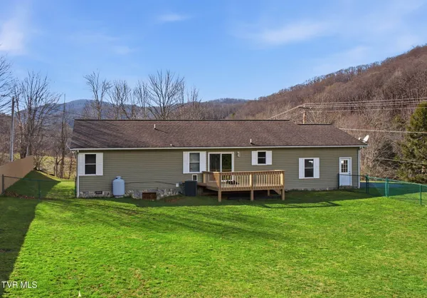$558,000 | 419 Cove Creek Road, Roan Mountain, TN 37687