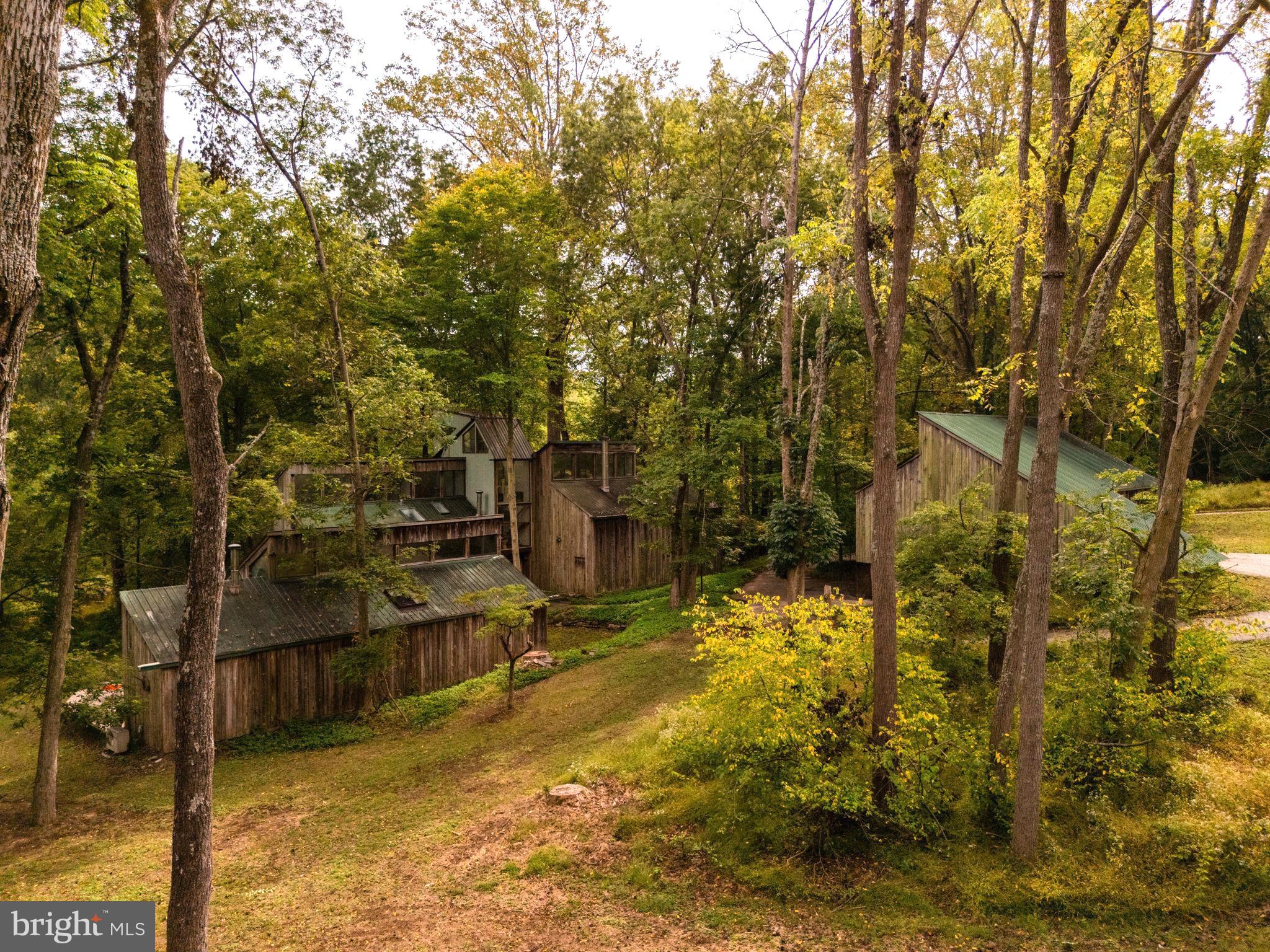 36 Rabbit Run Road Malvern, PA 19355 - Photo 3 of 86 Gallery Image 3