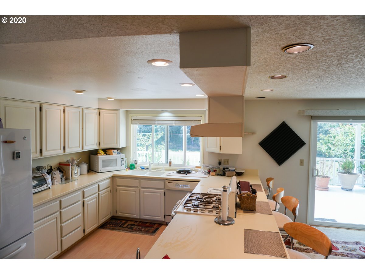 90421 Par Road Warrenton, OR 97146 - Photo 10 of 32 Gallery Image 10