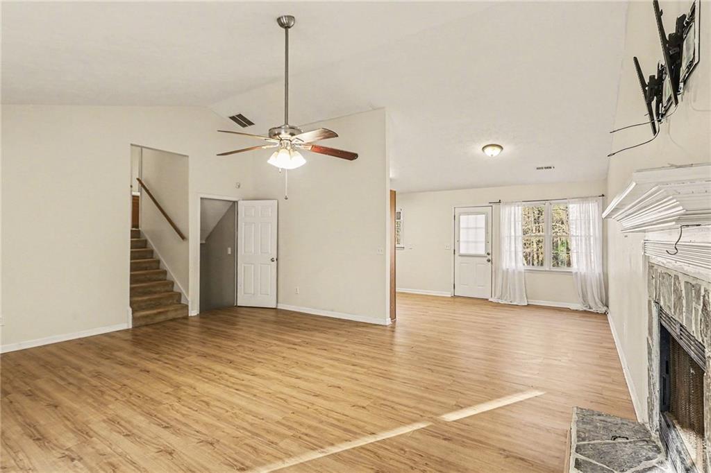 105 Gales Way Newnan, GA 30263 - Photo 10 of 34