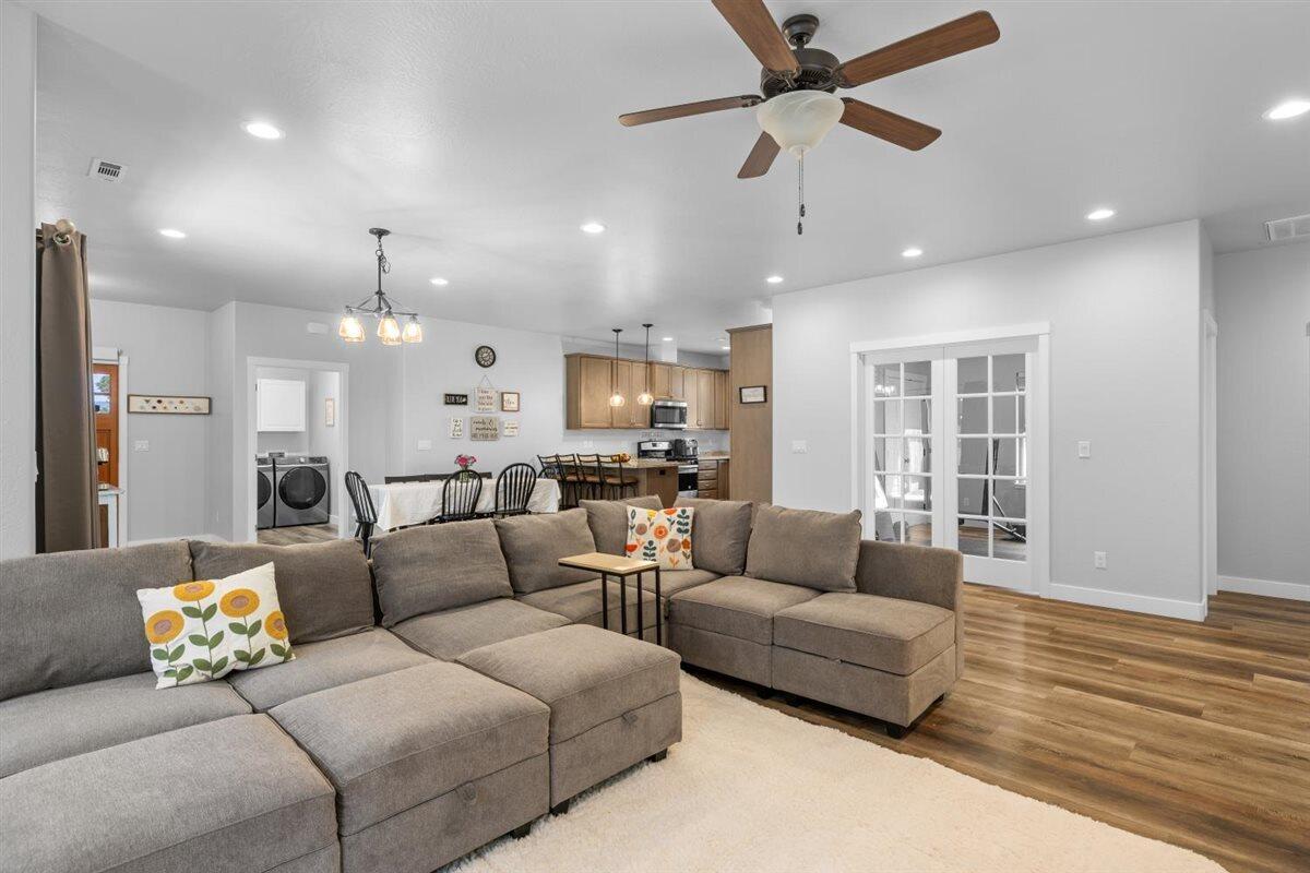 1788 Harbeck Road Grants Pass, OR 97527 - Photo 16 of 30 19-CI_8823