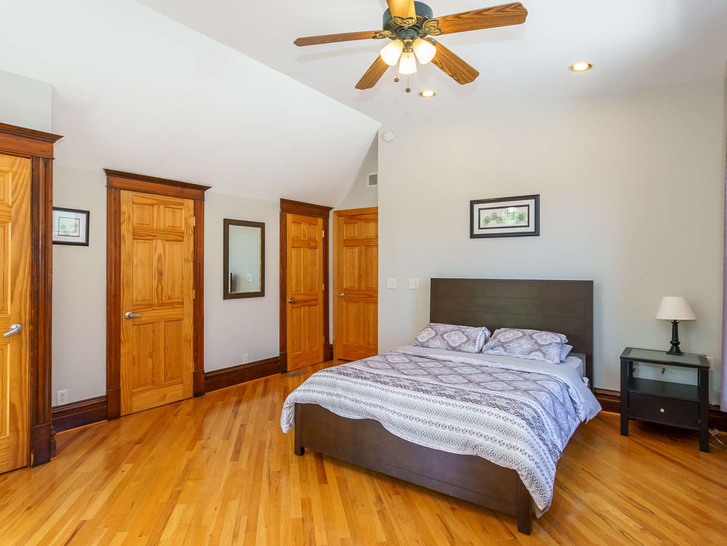 1847 West Addison Street Chicago, IL 60613 - Photo 32 of 37