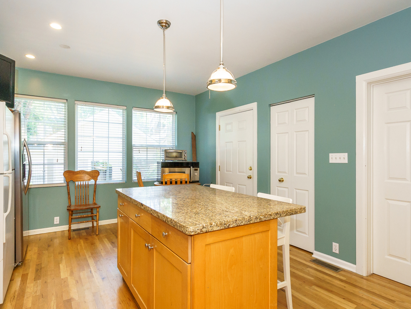 1847 West Addison Street Chicago, IL 60613 - Photo 6 of 37