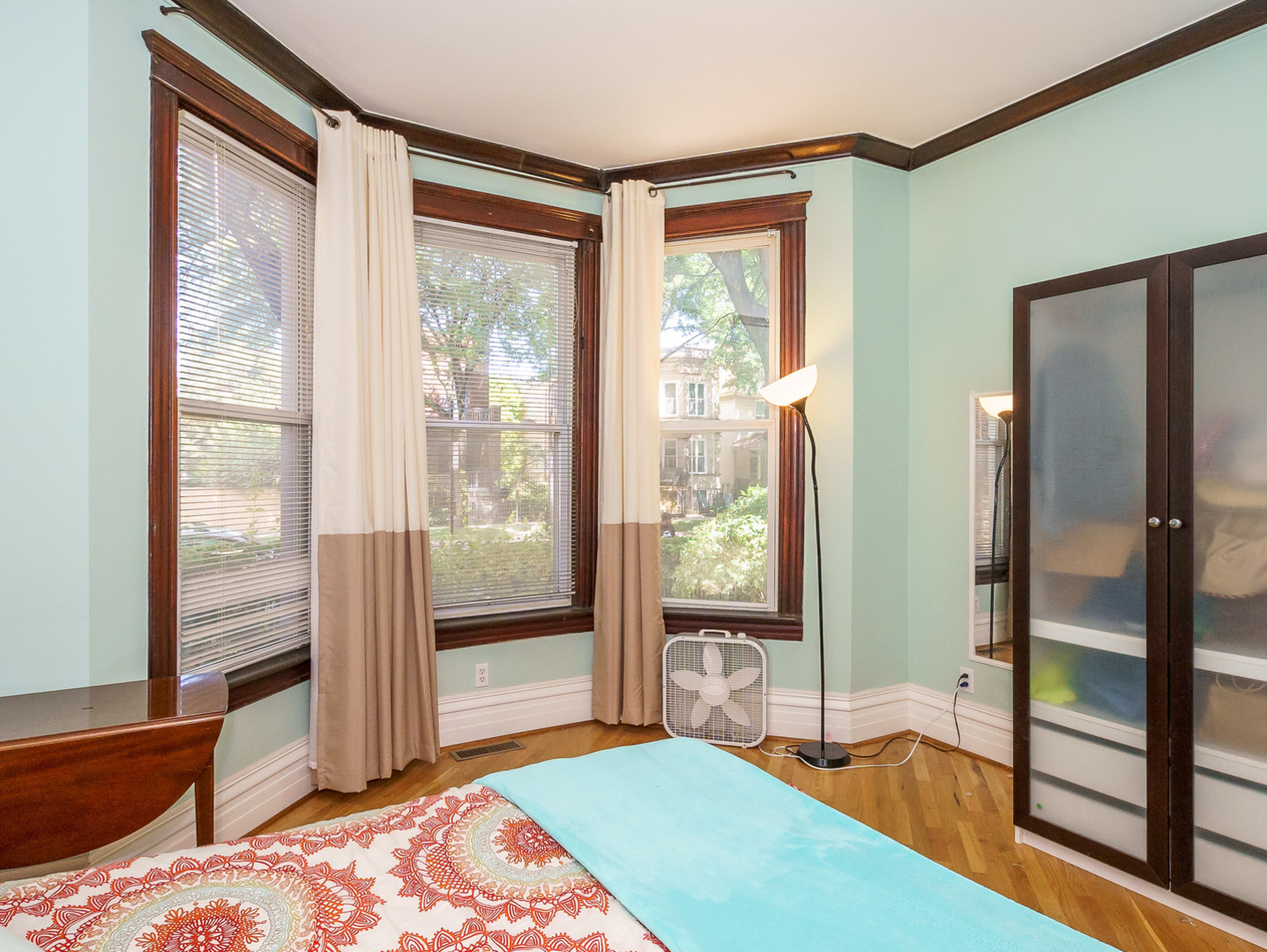 1847 West Addison Street Chicago, IL 60613 - Photo 7 of 37