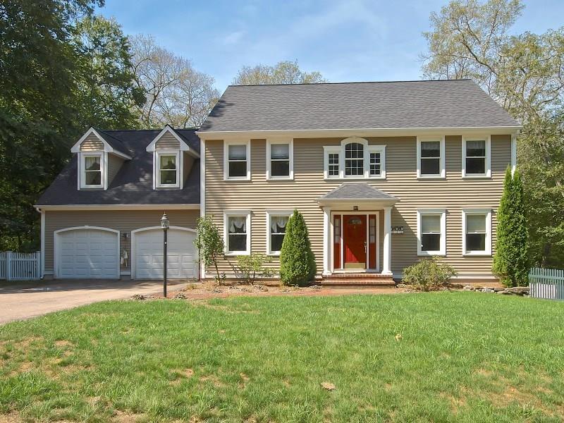 137 Castle Hill Road Stonington, CT 06379 - Photo 1 of 1 front view of a house with a yard