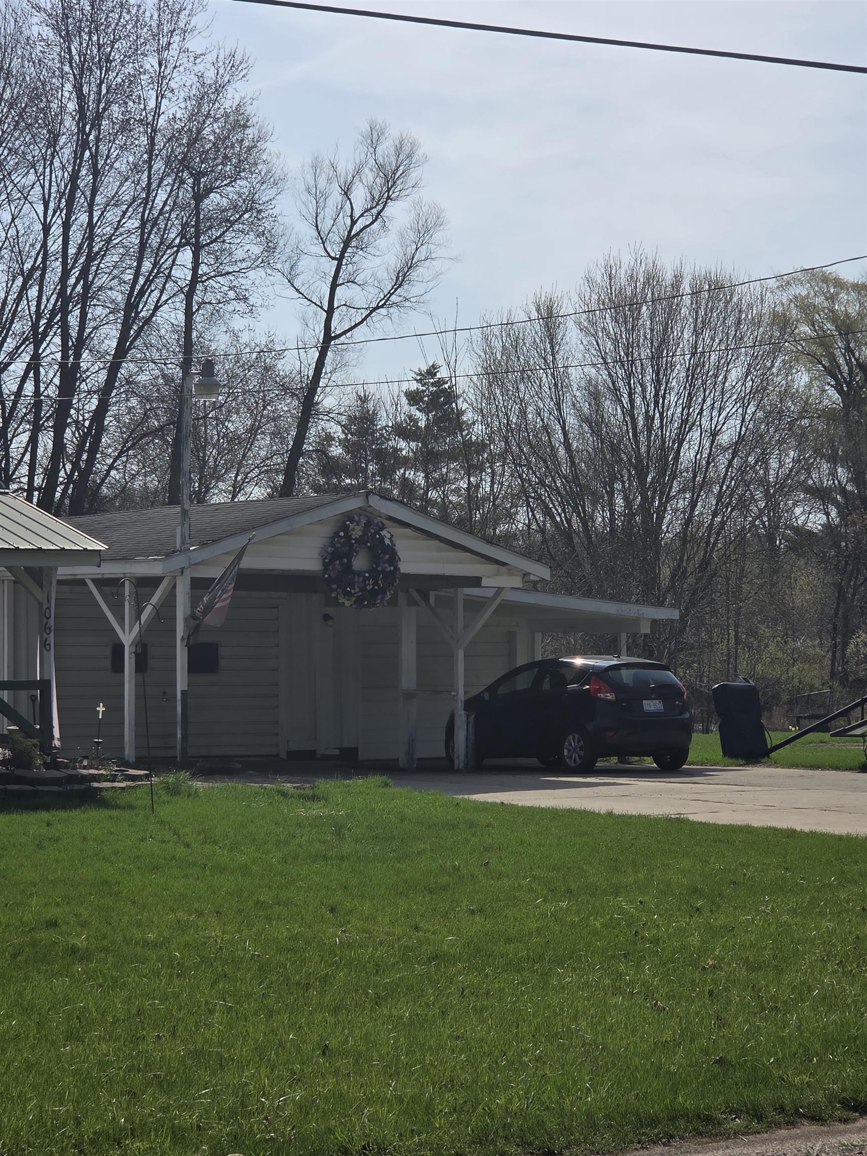 1066 Oberlin Road Gladwin, MI 48624 - Photo 10 of 28