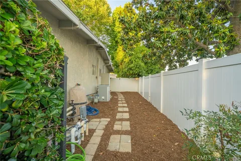 $1,098,000 | 303 South Cimmeron Trail, Glendora, CA 91741