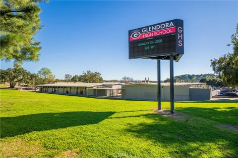 $1,098,000 | 303 South Cimmeron Trail, Glendora, CA 91741