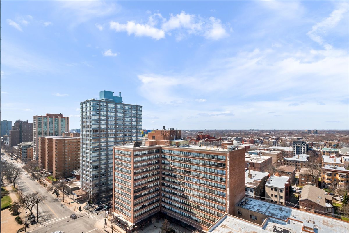 5701 North Sheridan Road, Unit 17B Chicago, IL 60660 - Photo 11 of 19
