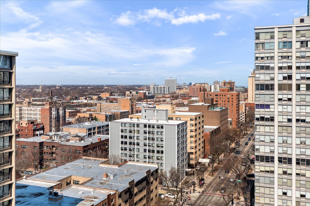 5701 North Sheridan Road, Unit 17B Chicago, IL 60660 - Photo 13 of 19