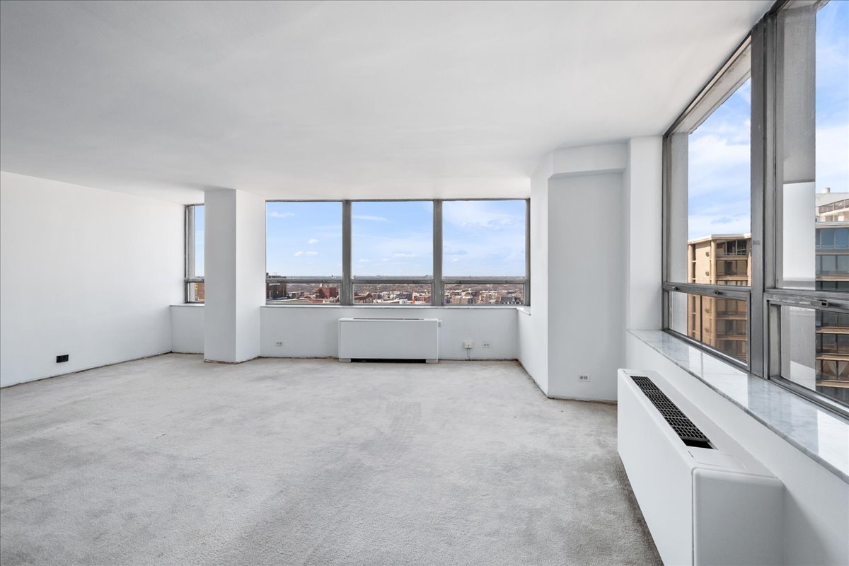 5701 North Sheridan Road, Unit 17B Chicago, IL 60660 - Photo 3 of 19