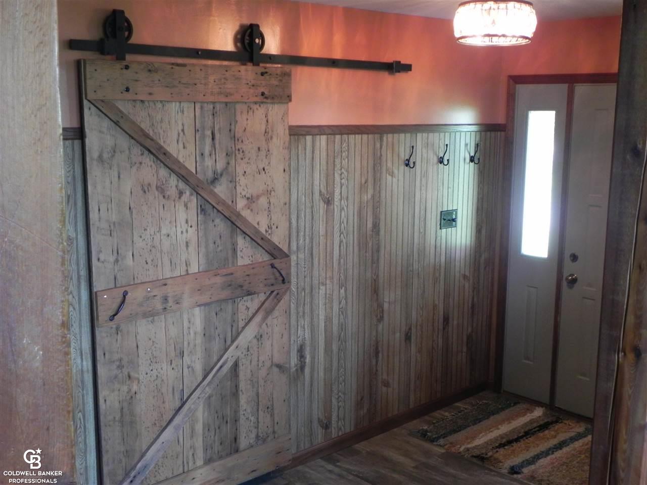 6138 South 8 Mile Road Freeland, MI 48623 - Photo 7 of 43 50049804-6.JPG