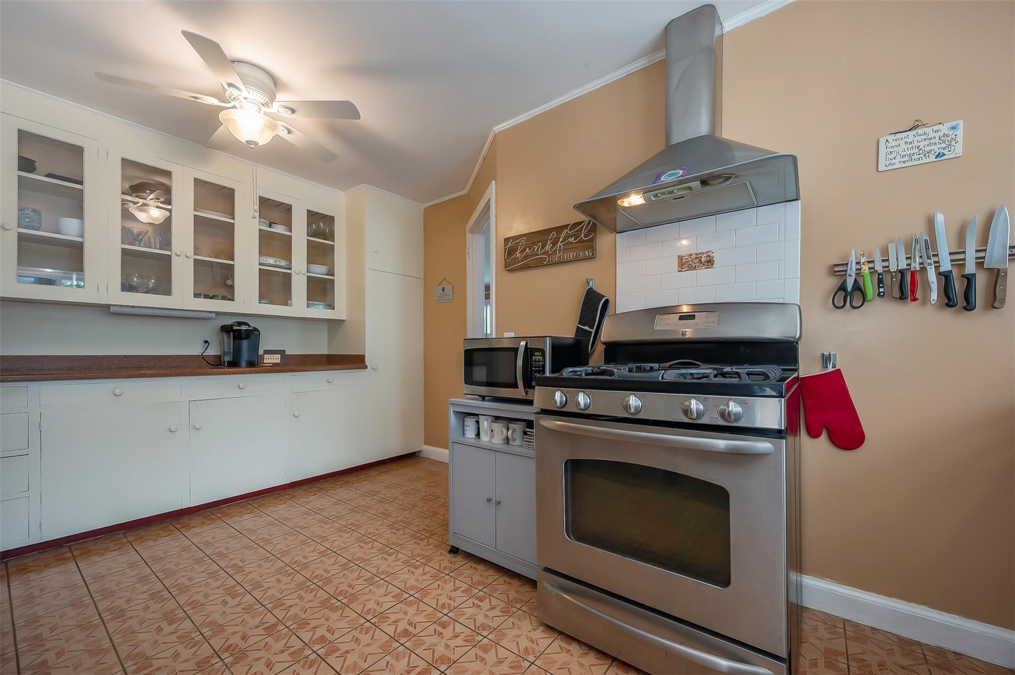 140 Pacolet Street Tryon, NC 28782 - Photo 9 of 46 Gallery Image 9