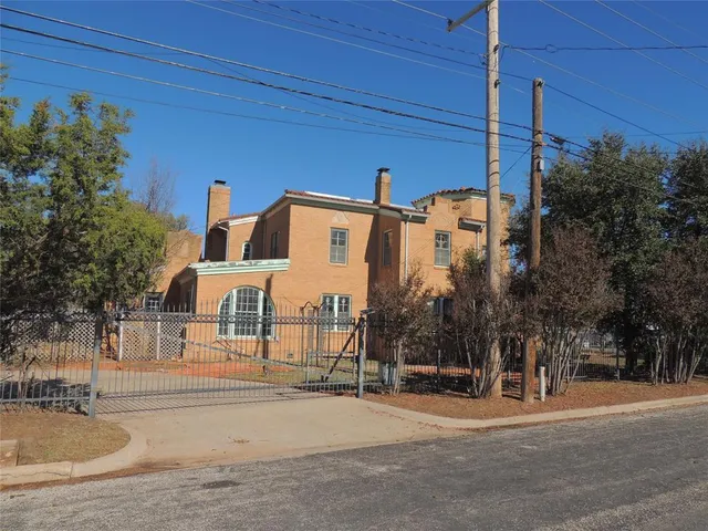 $400,000 | 2102 Swenson Street, Abilene, TX 79603